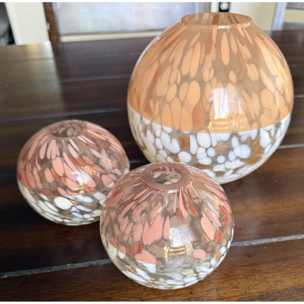 Anthropologie Bela Art Glass Blown Set Of 3 Vases Pink &White Spherical Spatter